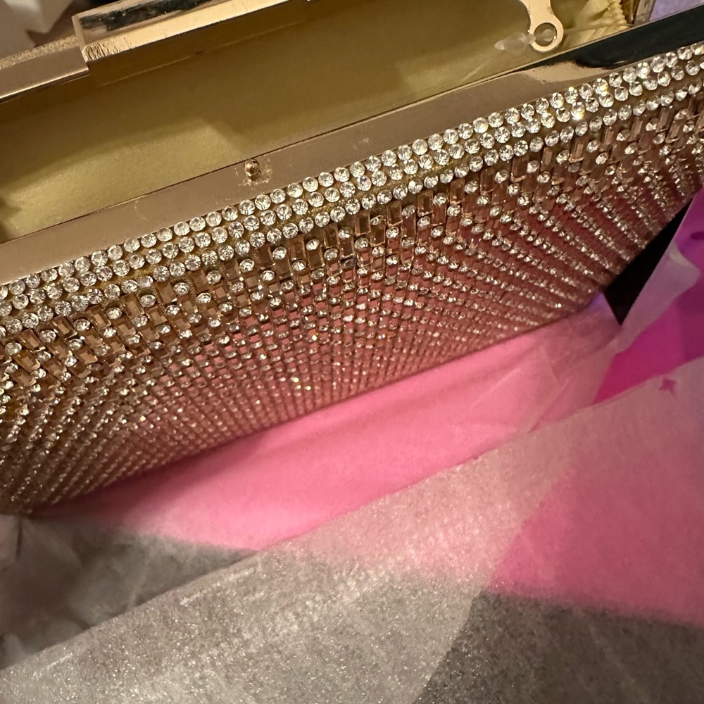 Elegant Gold Crystal Clutch with Chain Straps - Picture 10 of 14
